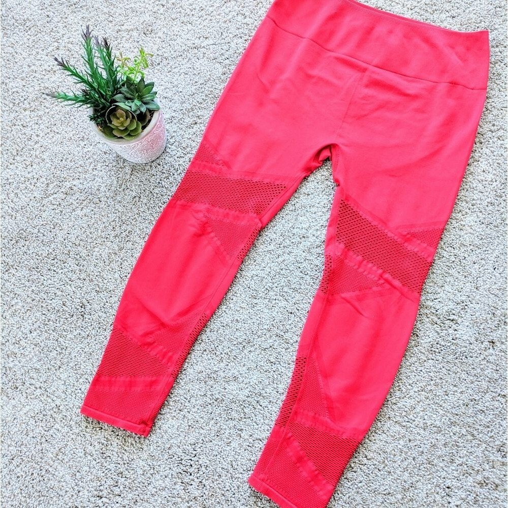 Nwot Red Fabletics Powerhold Compression Leggings - image 5